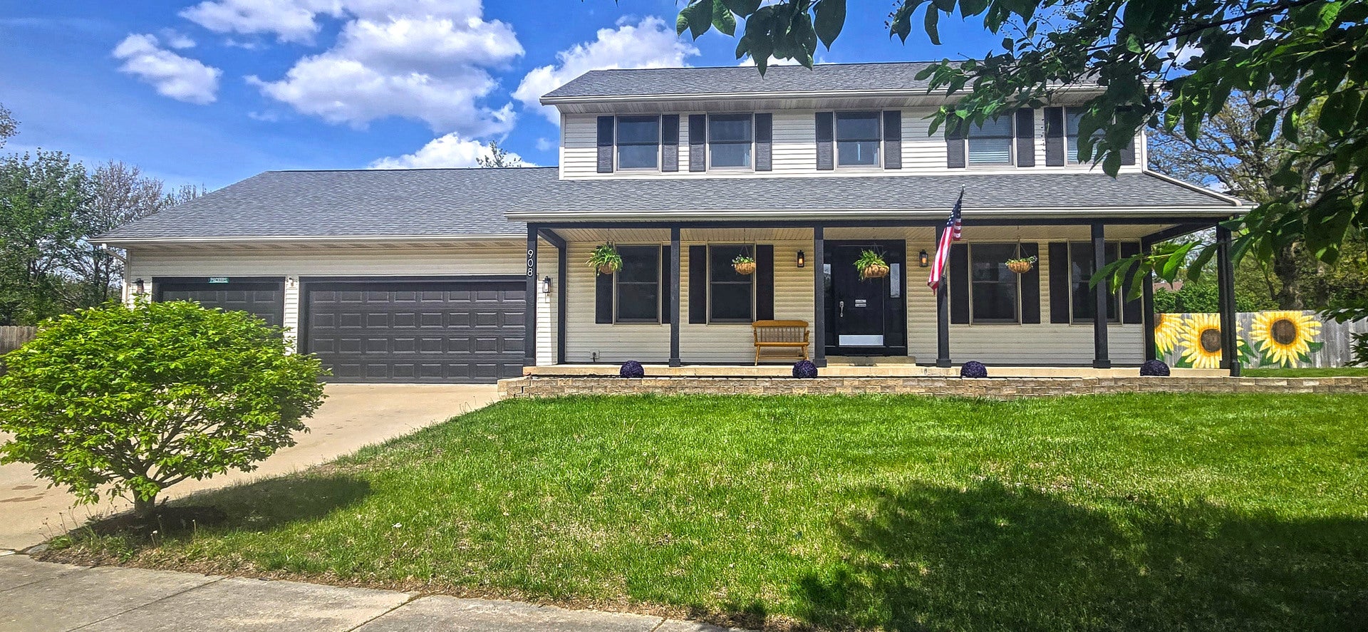 908 Edgewood Drive — photo