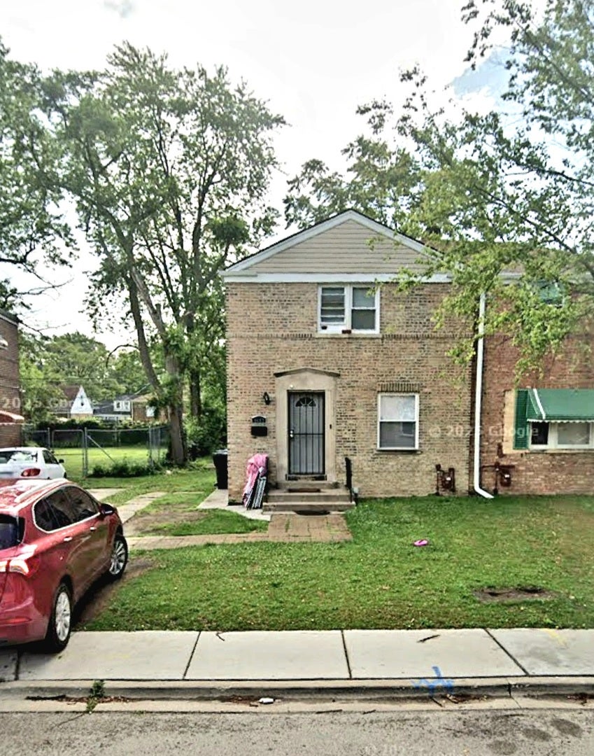 9607 S Merrill Avenue — photo