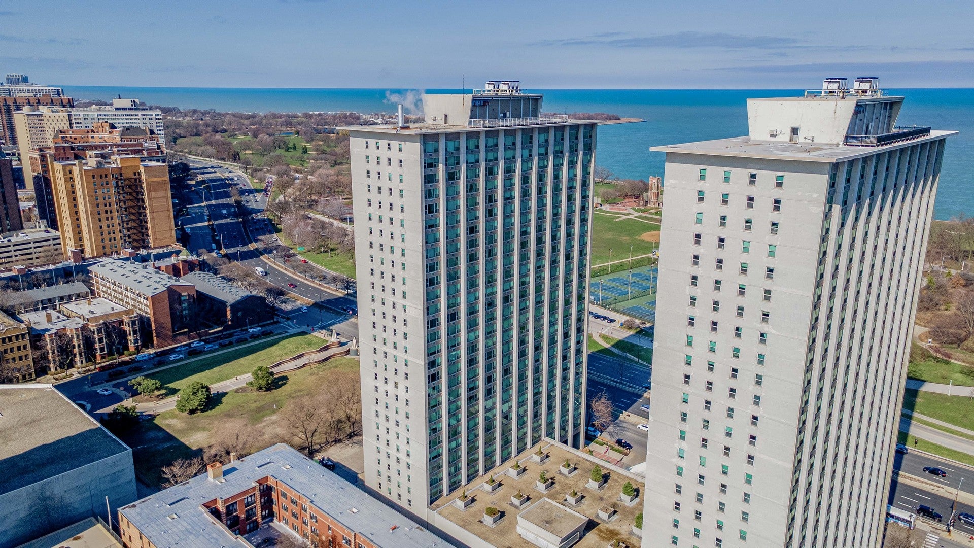 3600 N Lake Shore Drive 907 — photo