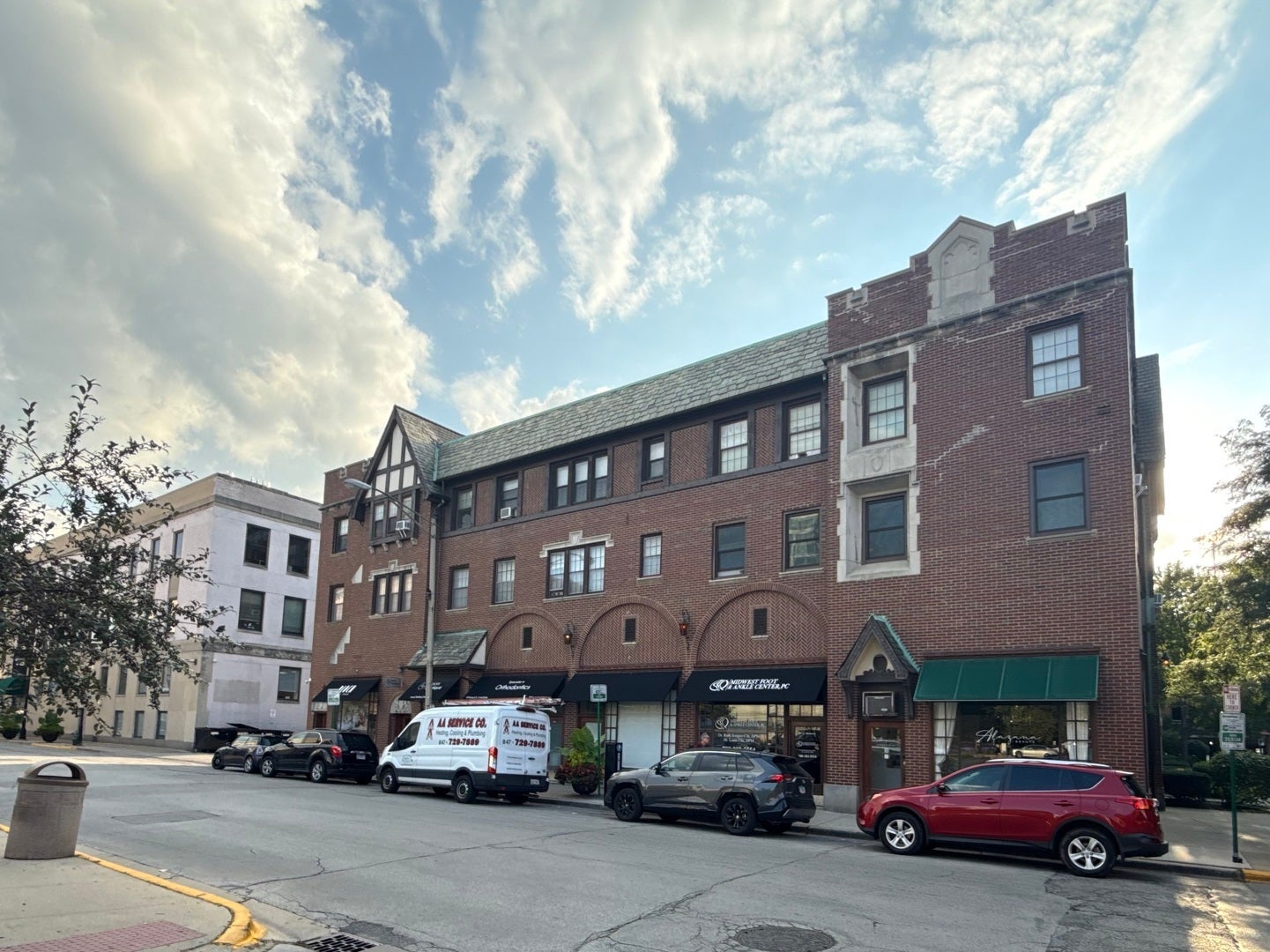 1103 Holly Court 303 — photo