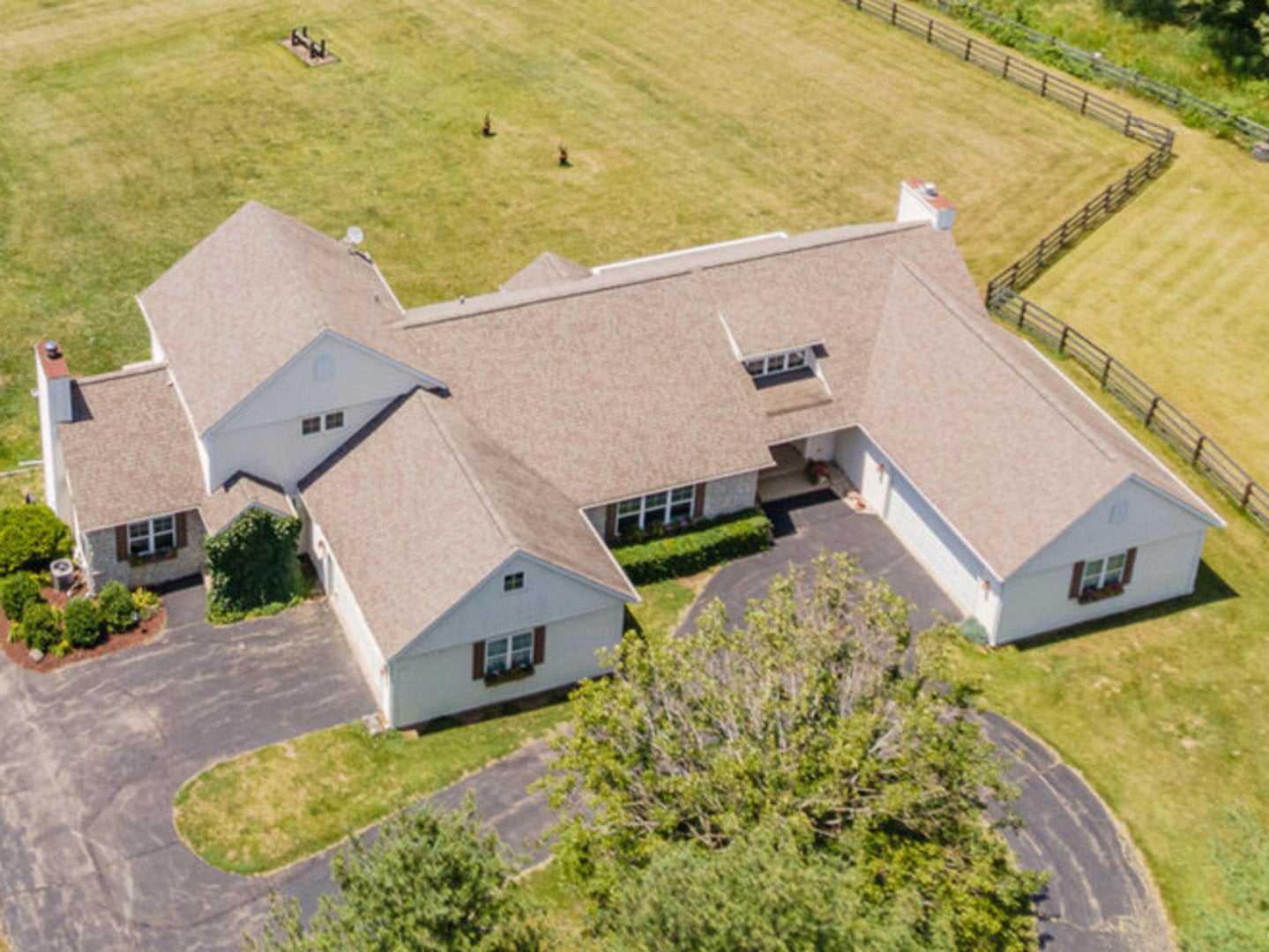 5284 Harvey Road — photo