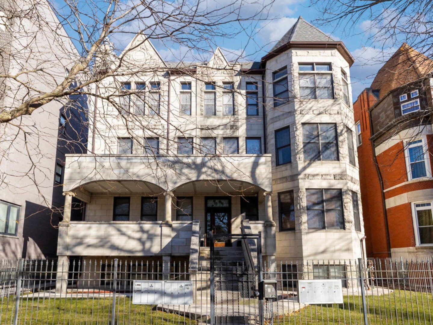 4105 S Drexel Boulevard 1Sr — photo