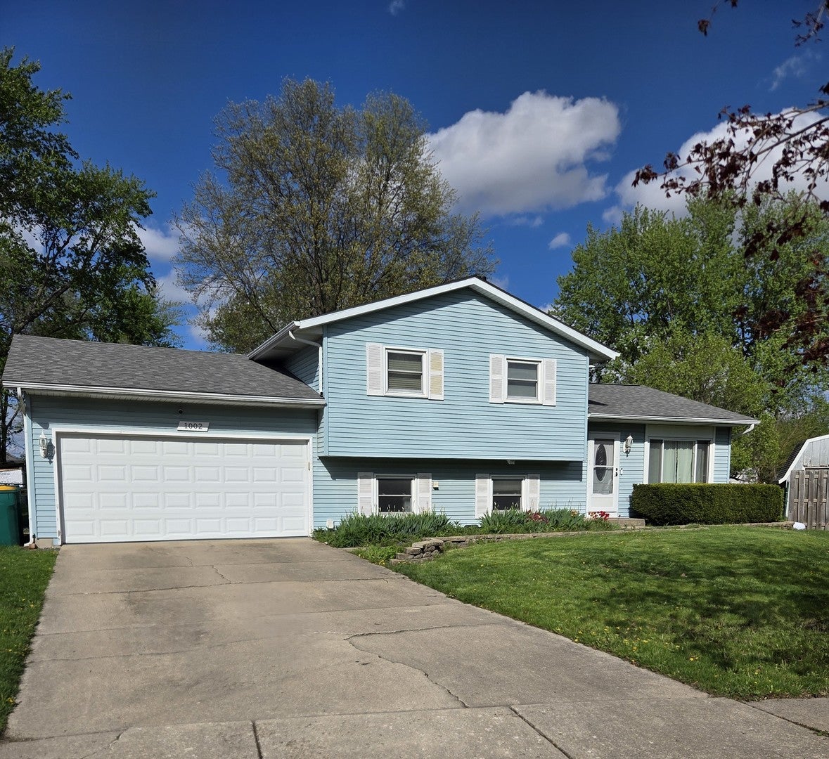 1002 Loren Drive — photo