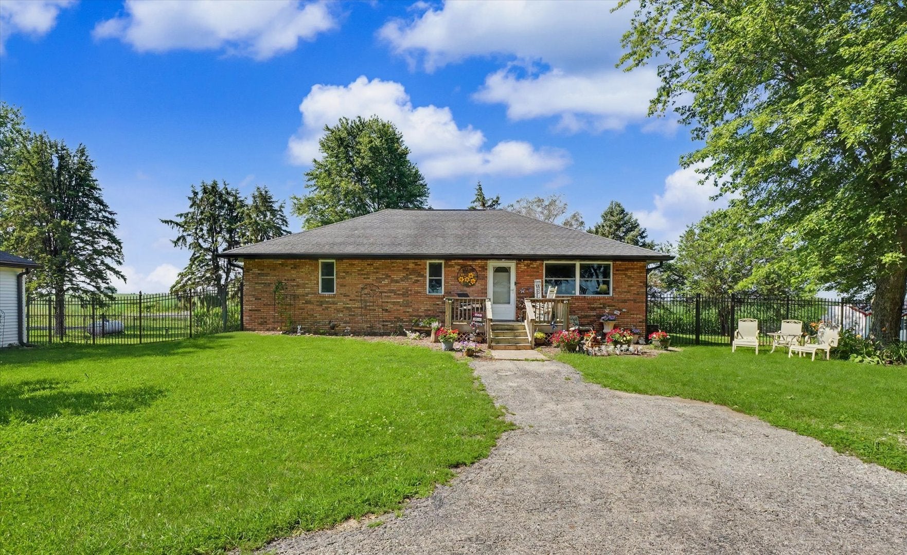 1413 E 2950 North Road — photo