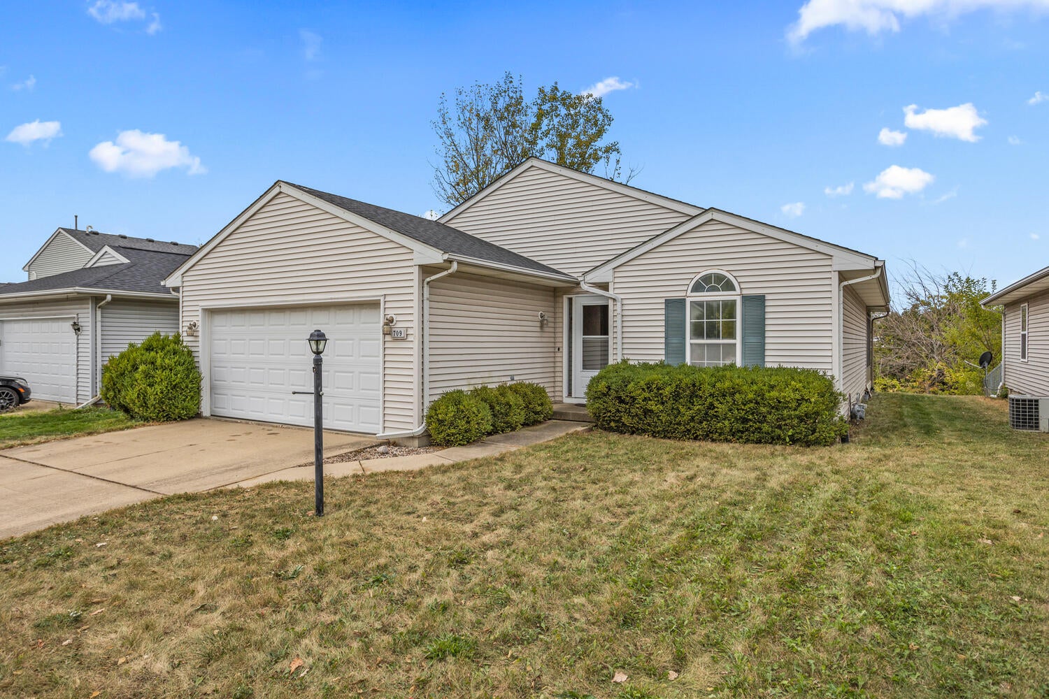 709 Erin Drive — photo