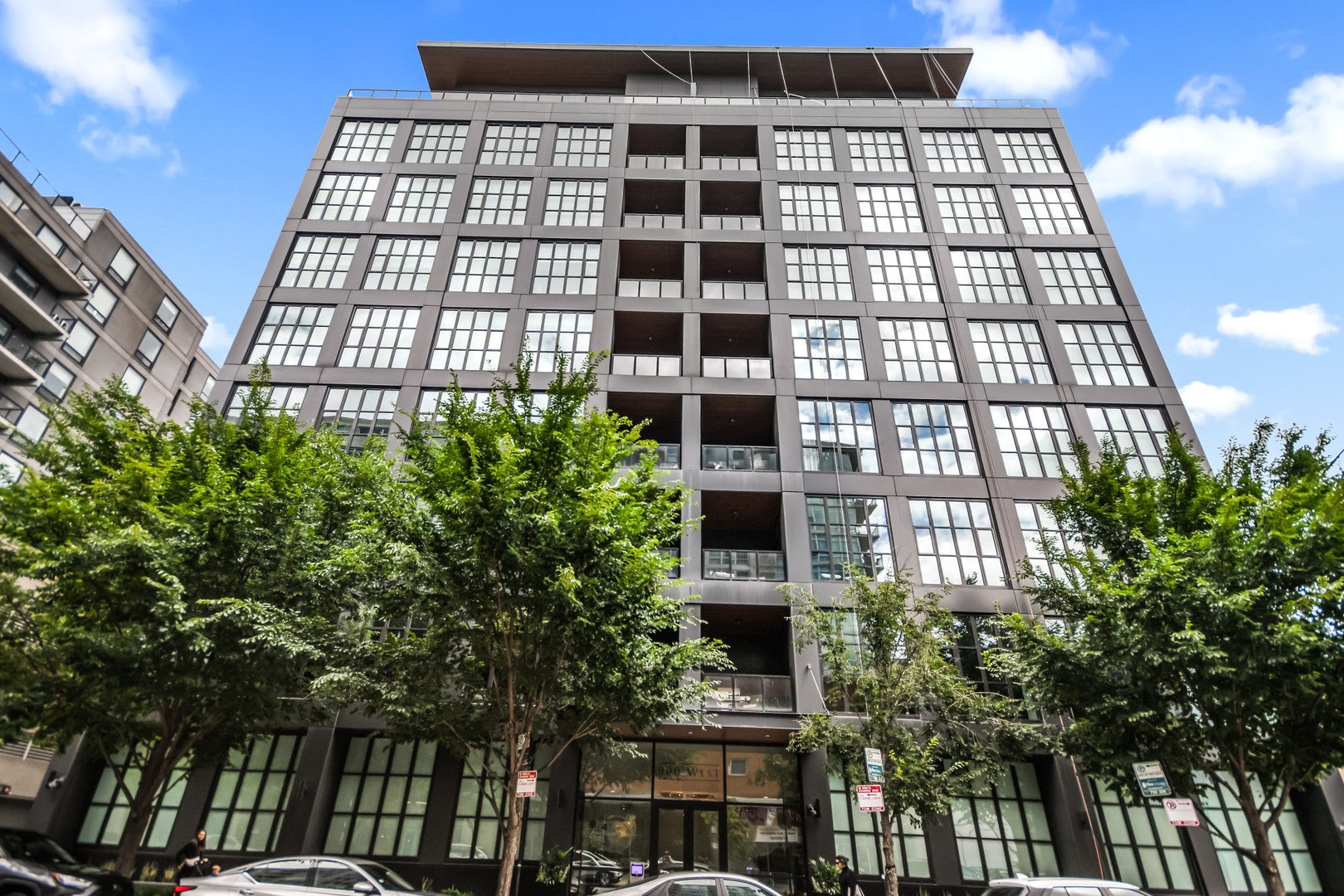 900 W Washington Boulevard 301 — photo