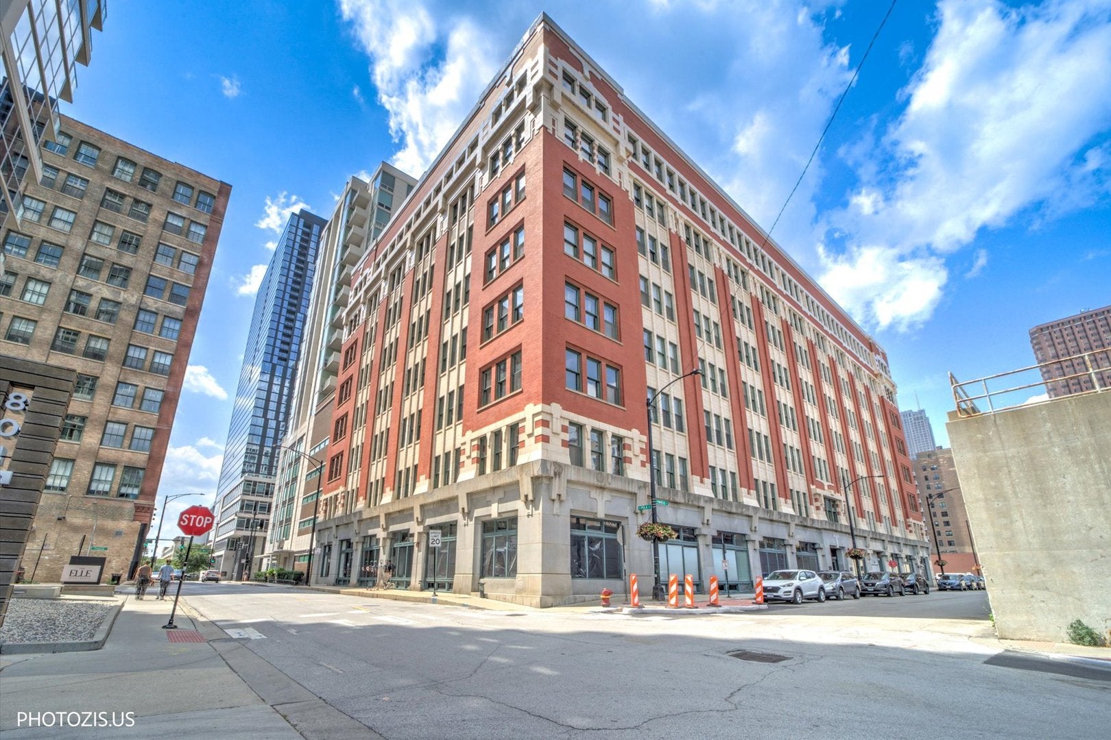 732 S Financial Place 607 — photo