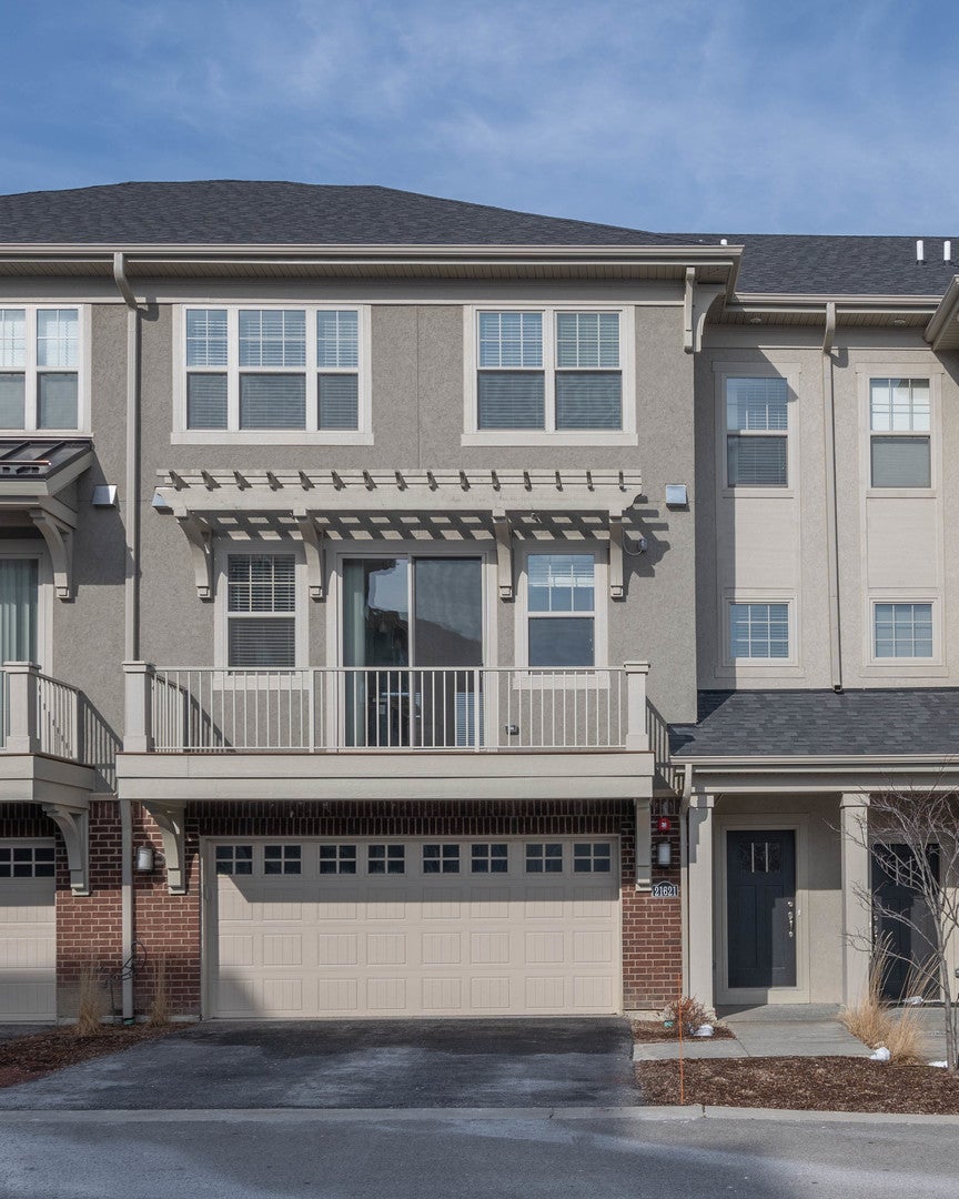 21599 W Field Court 21613 — photo