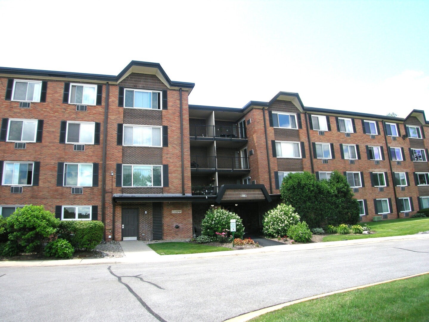 1216 S New Wilke Road 406 — photo