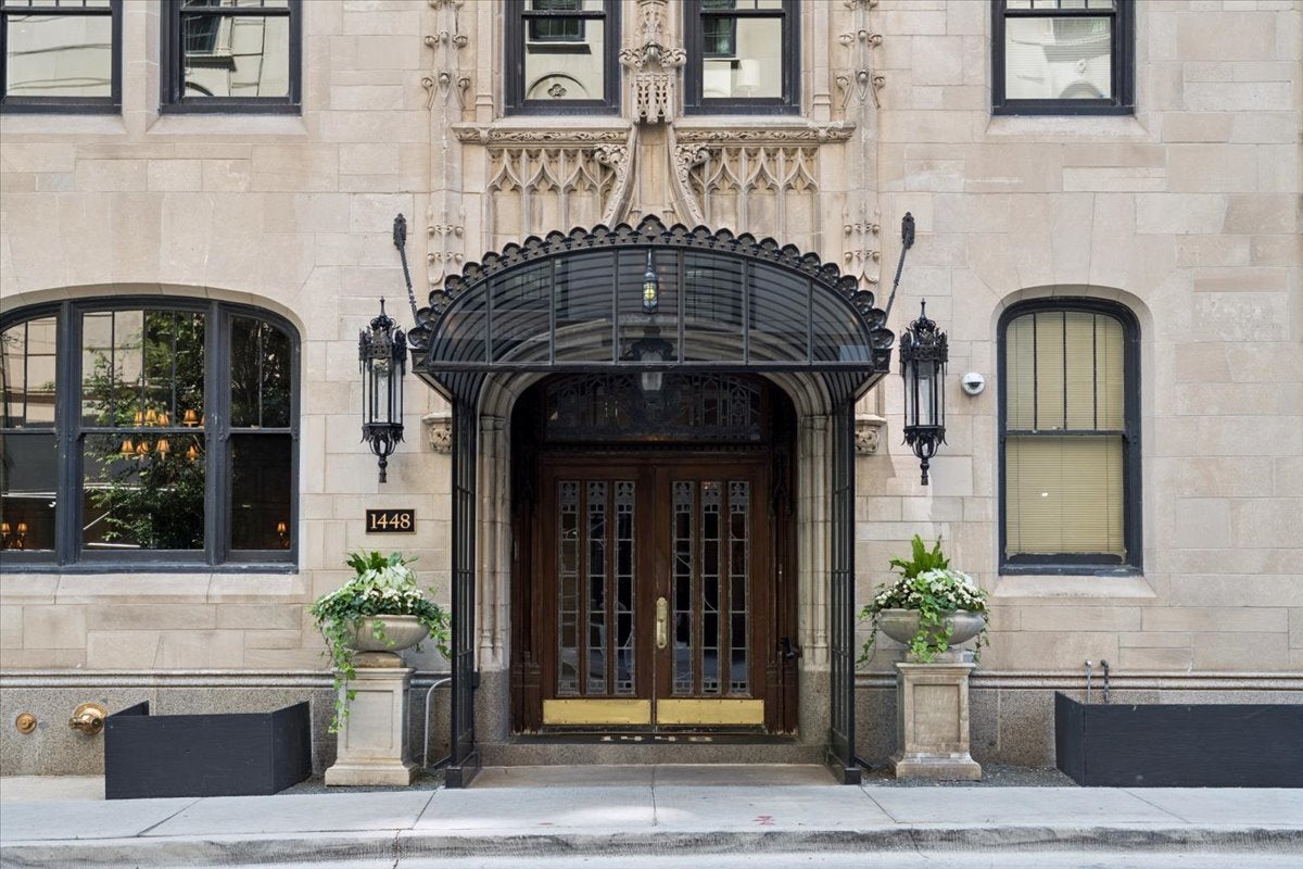 1448 N Lake Shore Drive 5B — photo
