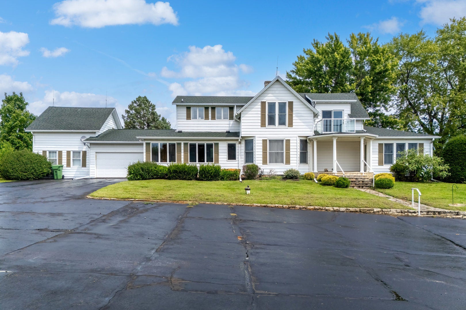 23580 Great River Road — photo