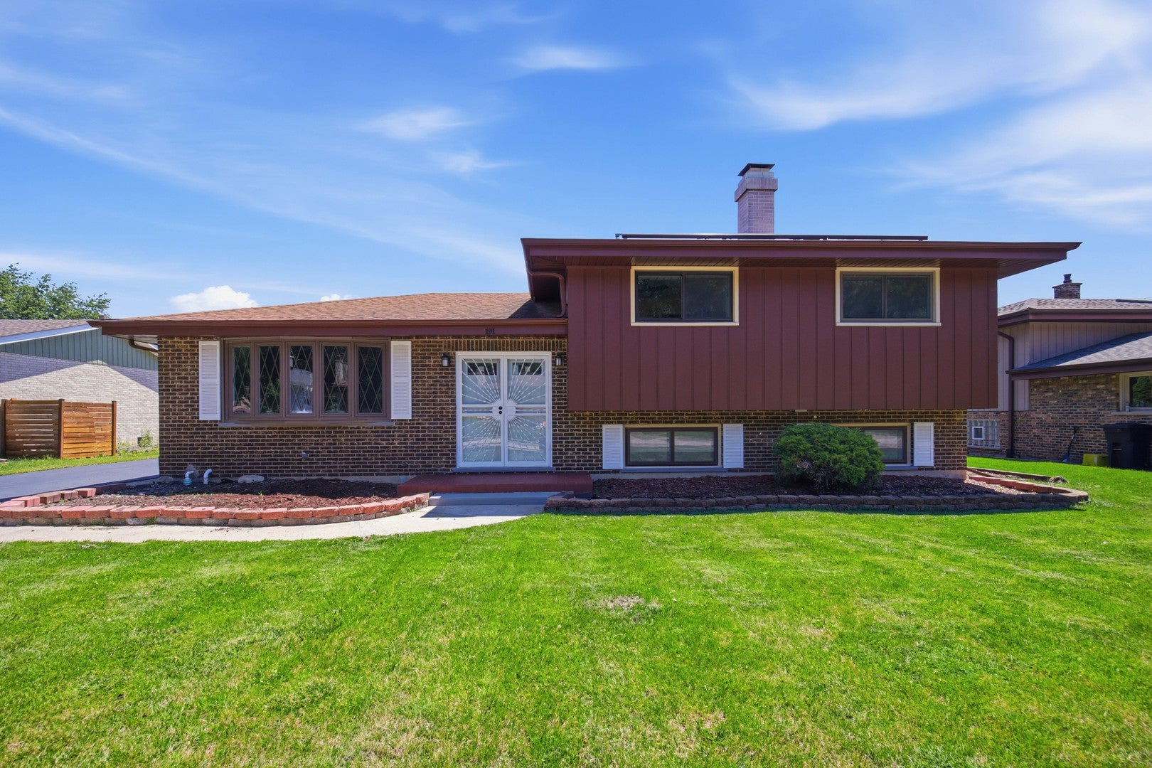 191 Montclare Lane — photo