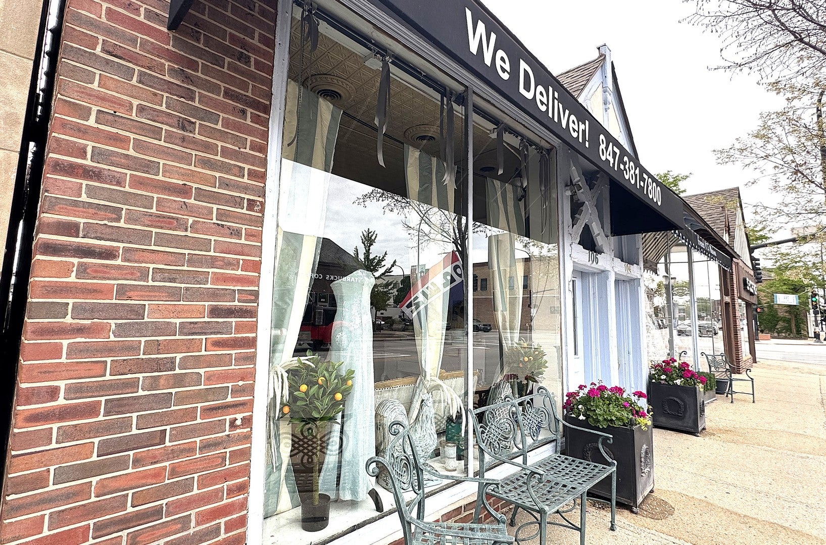 118 W Main Street — photo