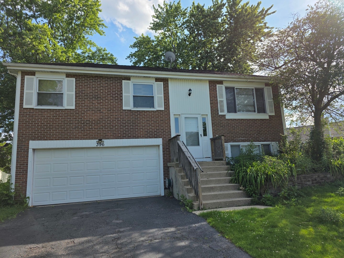 396 Woodhollow Lane — photo