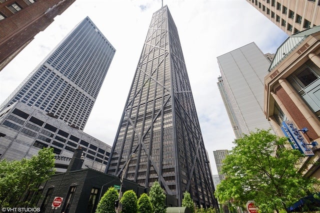 175 E Delaware Place 6109 — photo