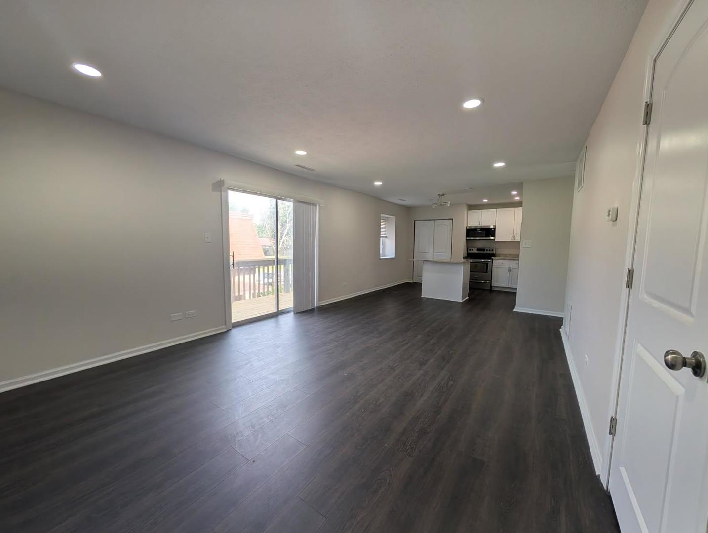 Home in Kankakee, IL 60901 — photo 2