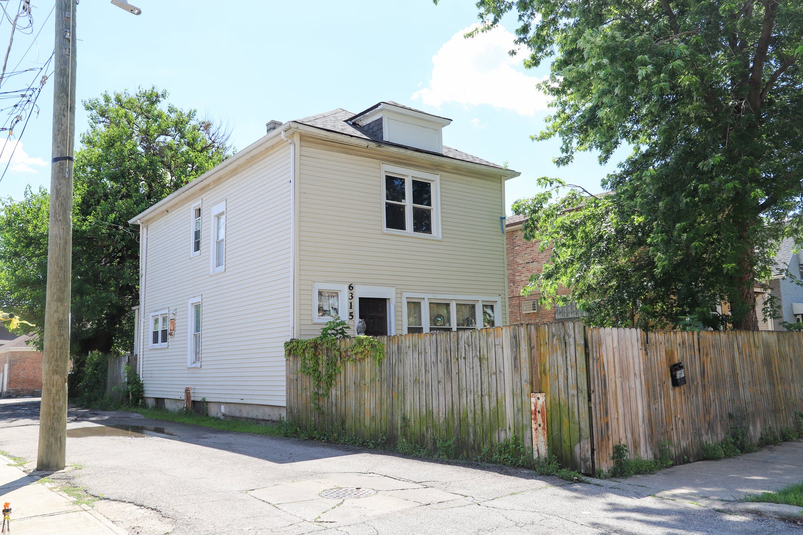 6315 S Troy Street — photo