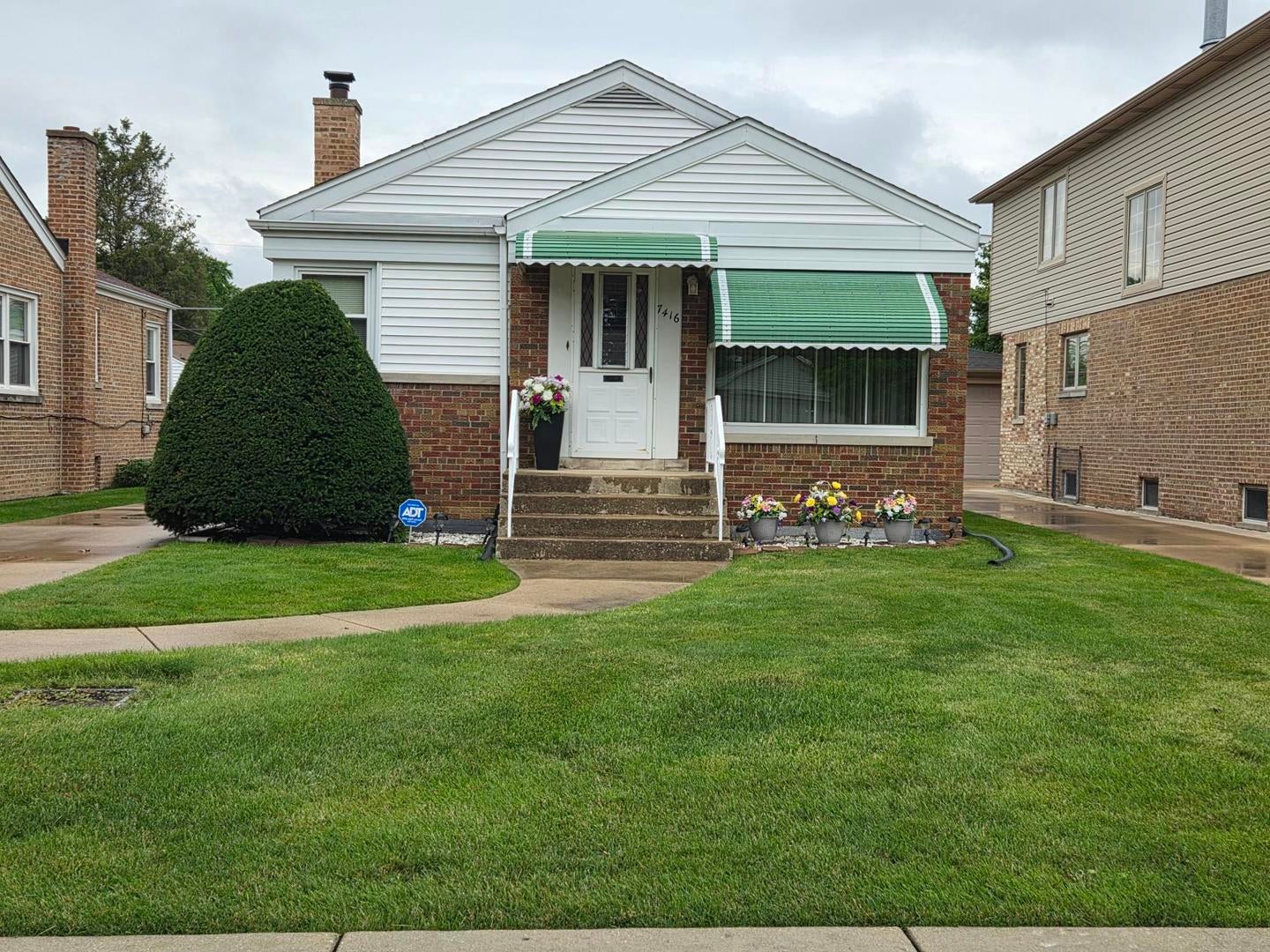 7416 W Winnemac Avenue — photo