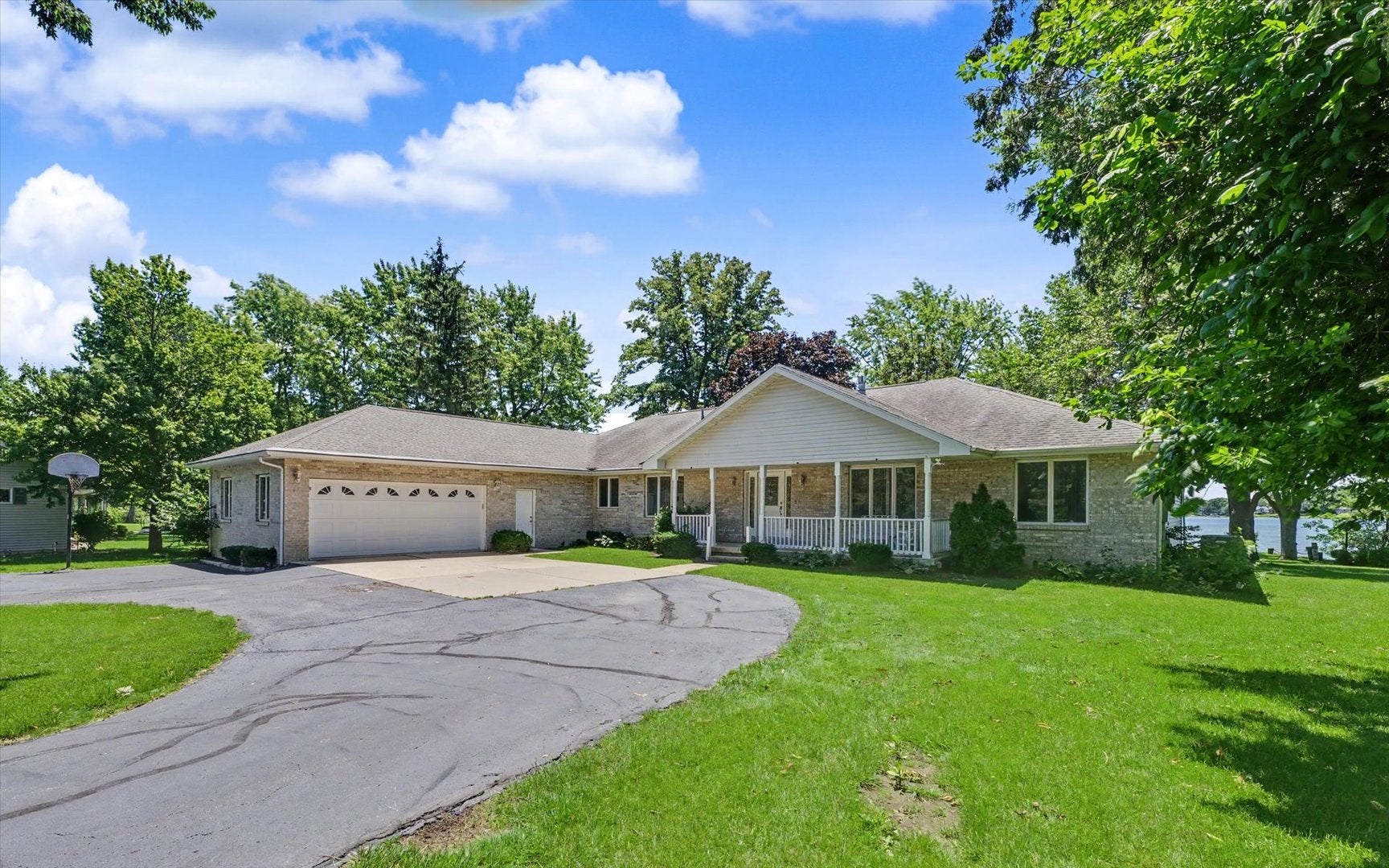 606 Skyline Drive — photo