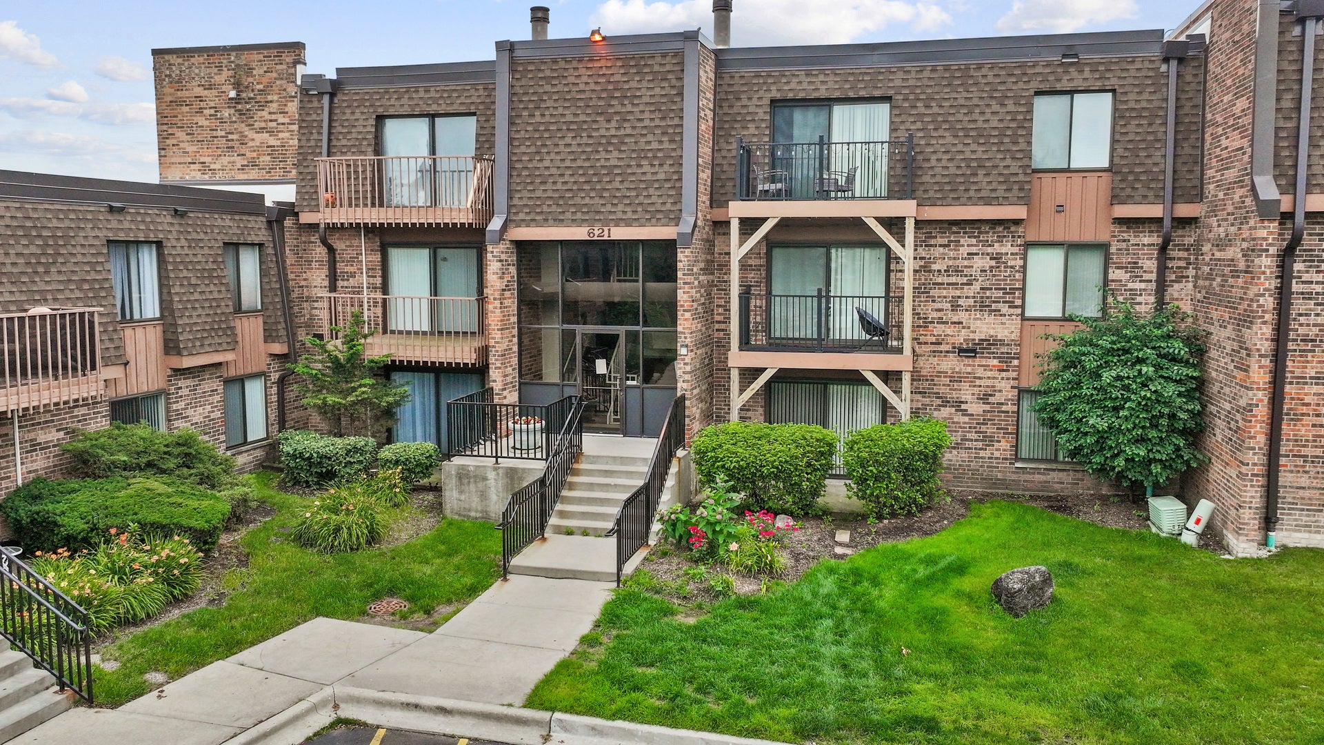 621 Tralee Court 3C — photo