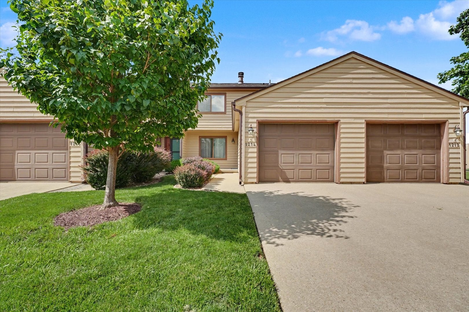 1214 Lancaster Drive 1214 — photo