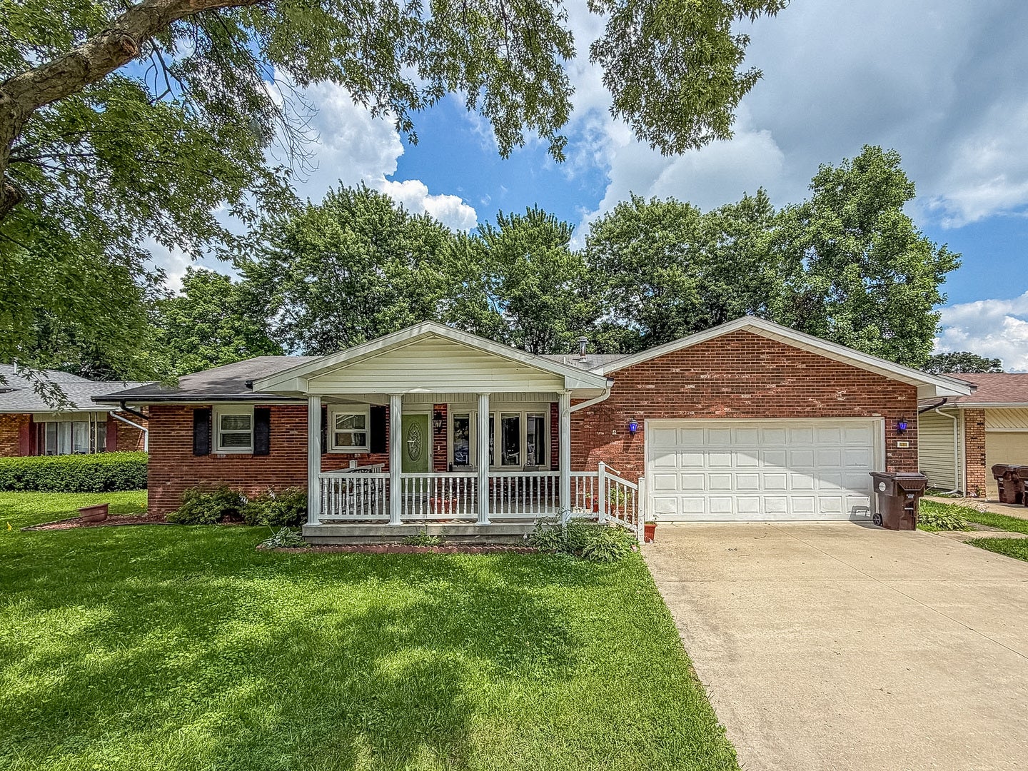 1020 Illinois Drive — photo