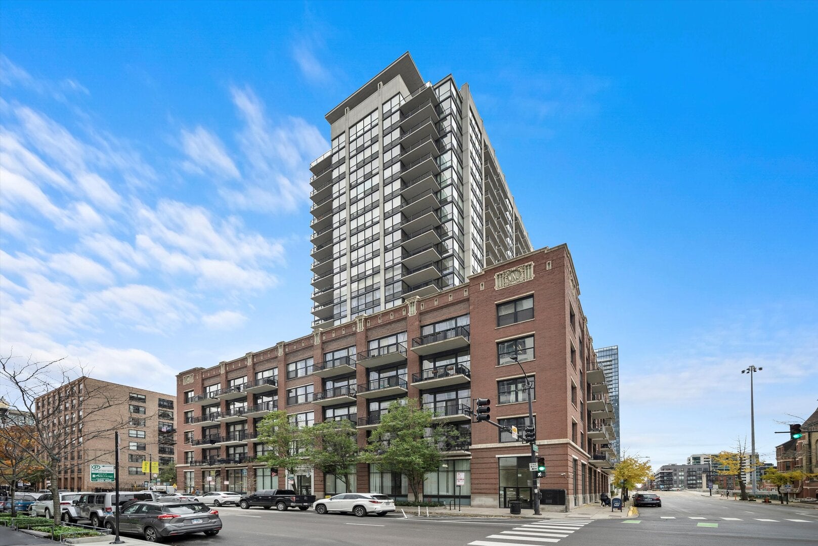 210 S Desplaines Street 908 — photo