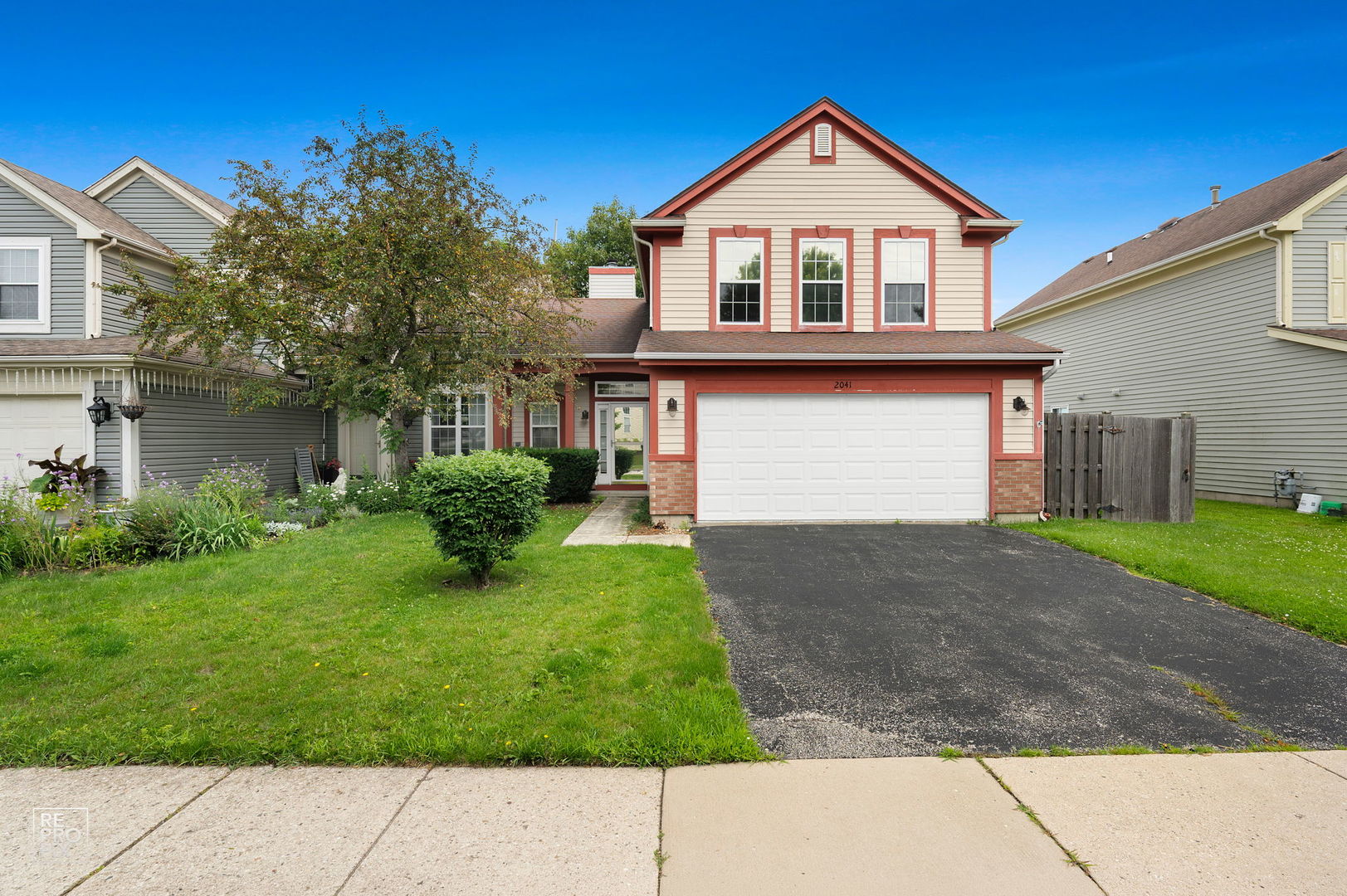 2041 Clarewood Lane 2041 — photo