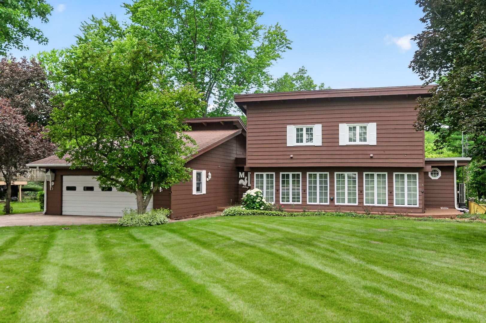 511 N Woodland Drive — photo