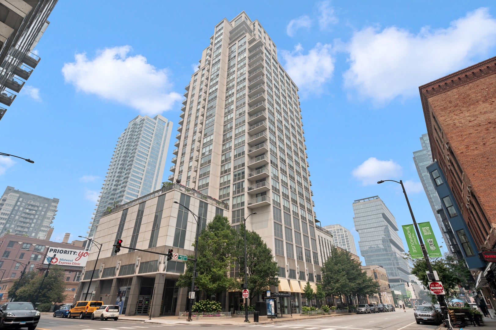 200 W Grand Avenue 804 — photo