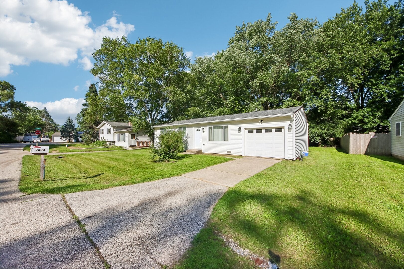 2804 Old Oak Drive — photo