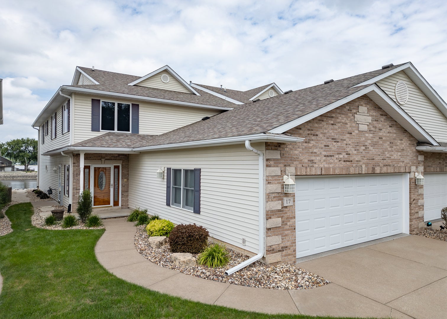 17 Villa Drive — photo