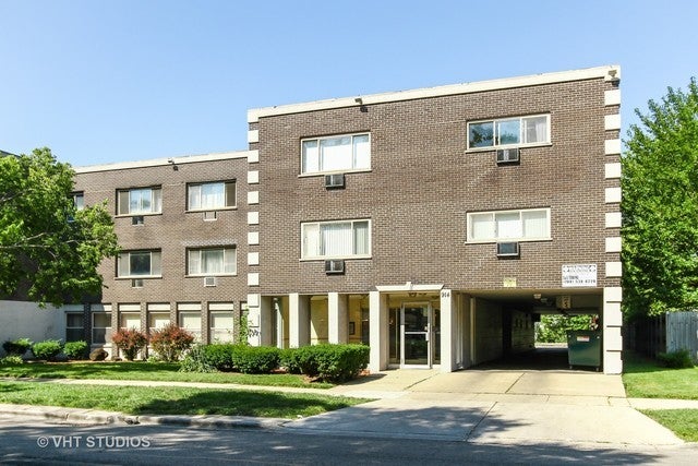914 N Austin Boulevard B4 — photo