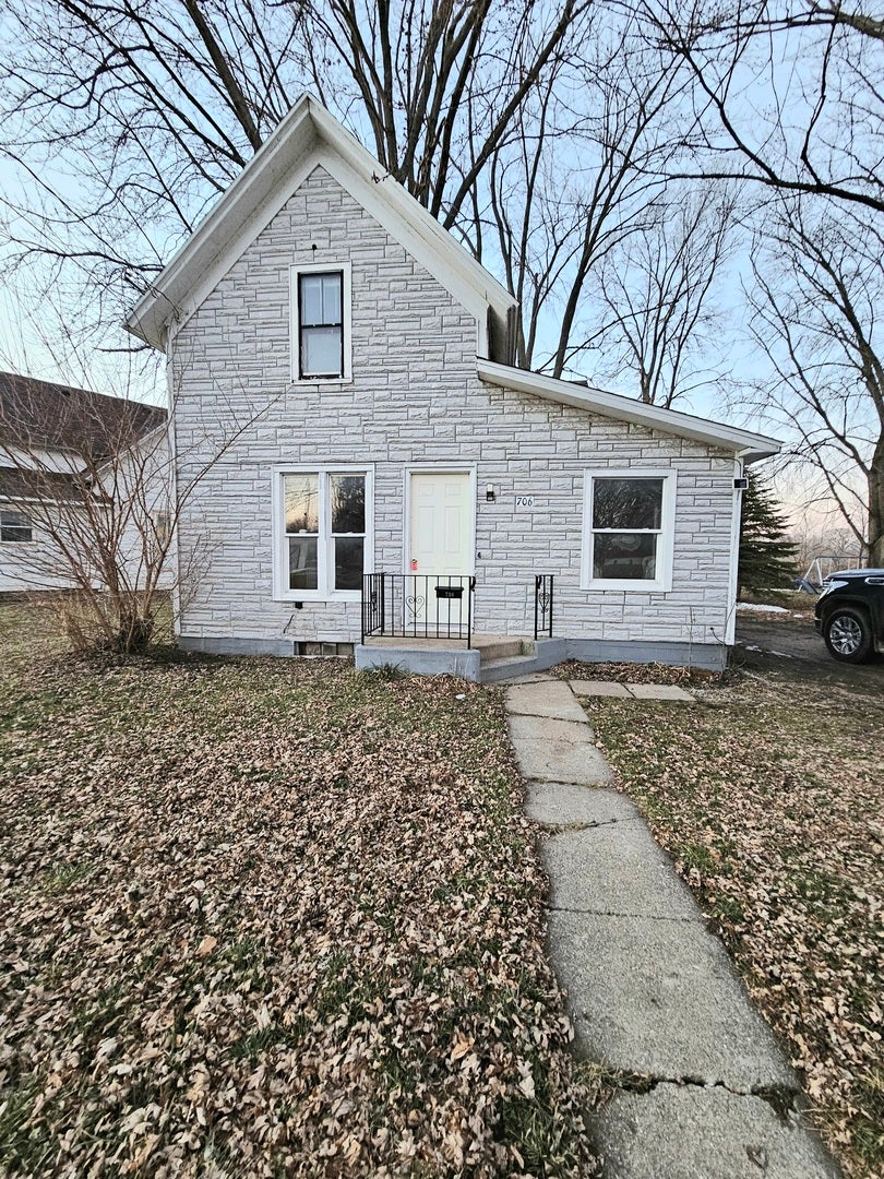 706 W 2nd Street — photo