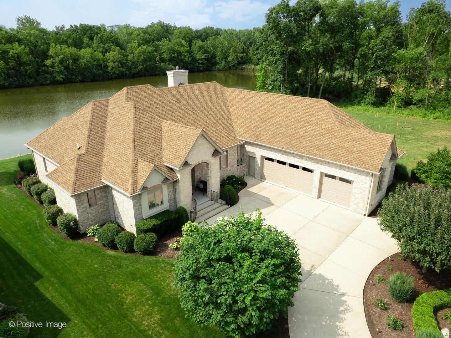 335 Edgewater Drive — photo