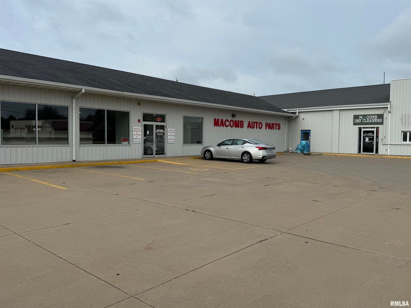 1215 W Jackson Street — photo