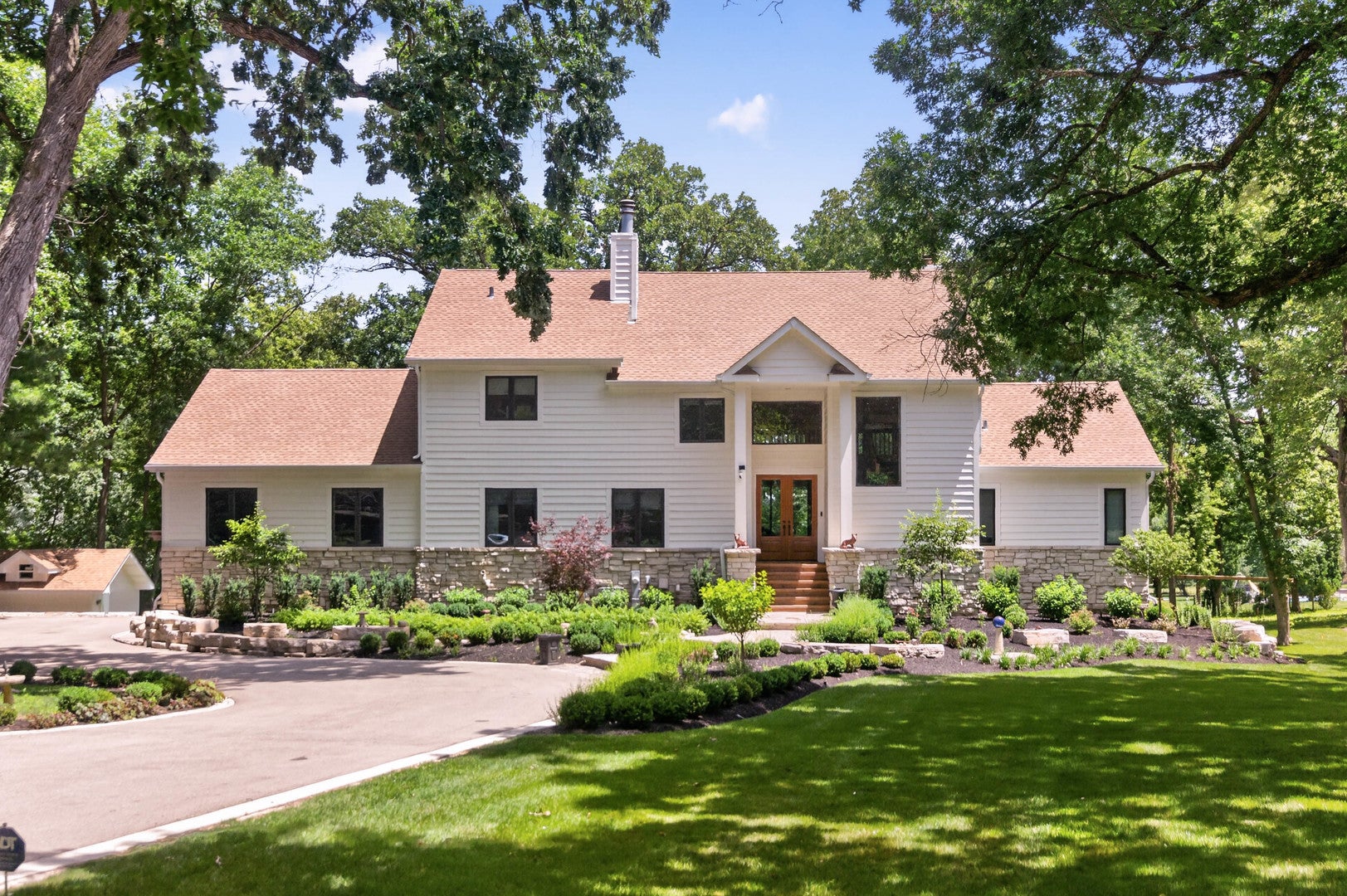 41W438 Barlow Drive — photo