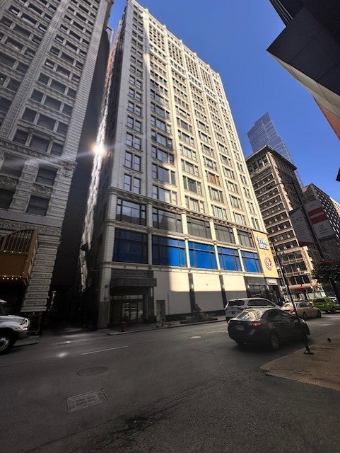 8 W Monroe Street 808 — photo