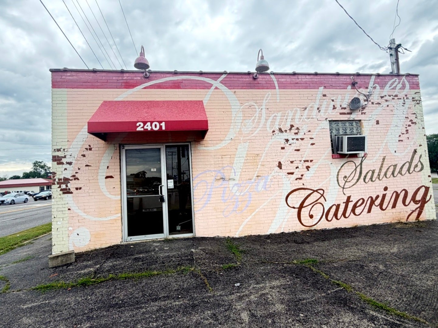 2401 Plainfield Road — photo
