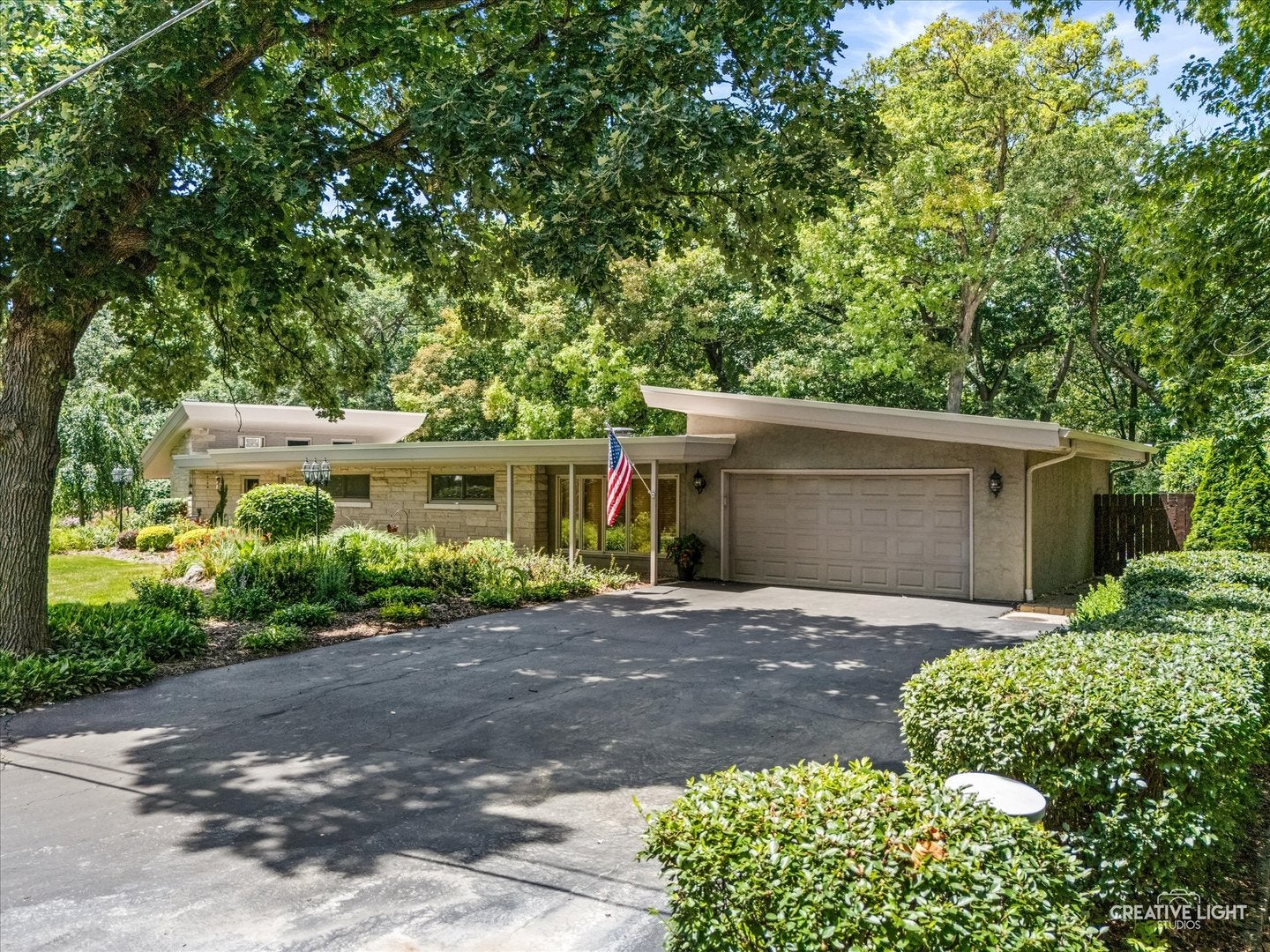 24127 W Oak Lane — photo