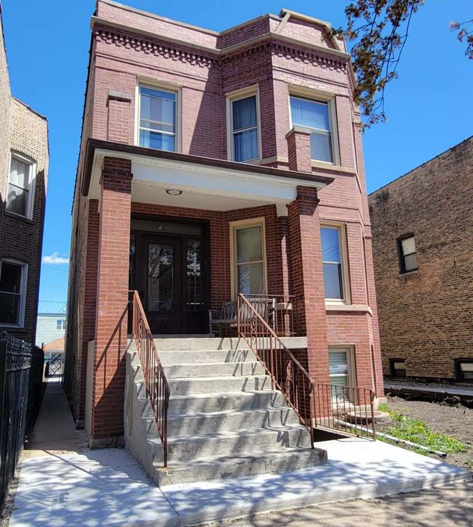 2419 N Kostner Avenue Garden — photo