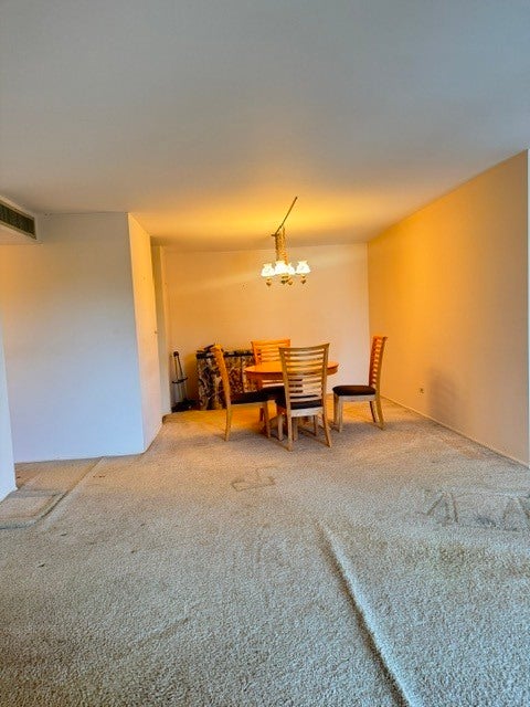 Home in Des Plaines, IL 60016 — photo 2
