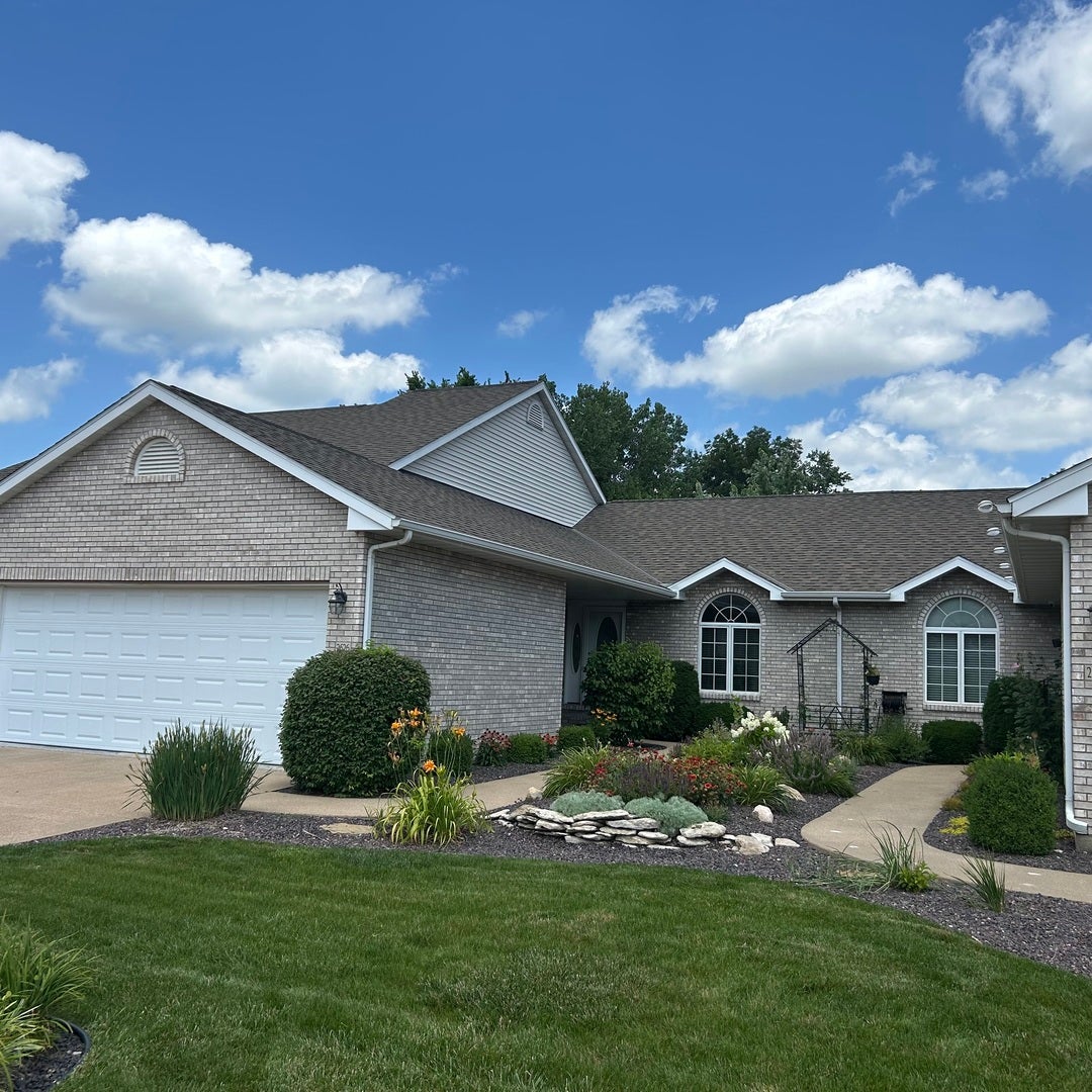 2626 Kings Pointe SE Drive — photo