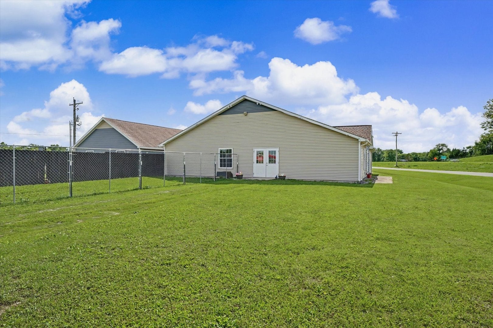 2201 Kickapoo Drive — photo