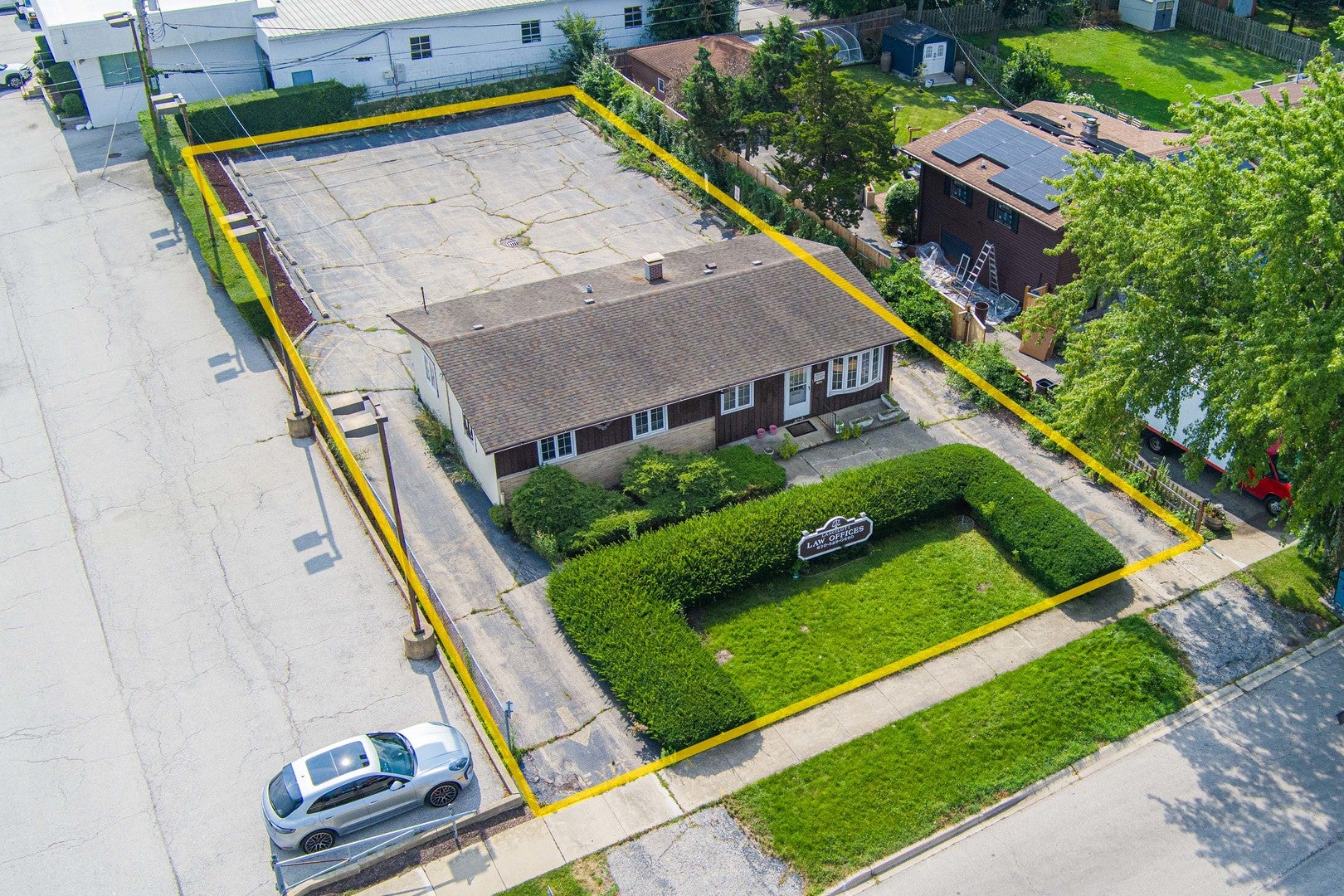 205 Pinecroft Drive — photo