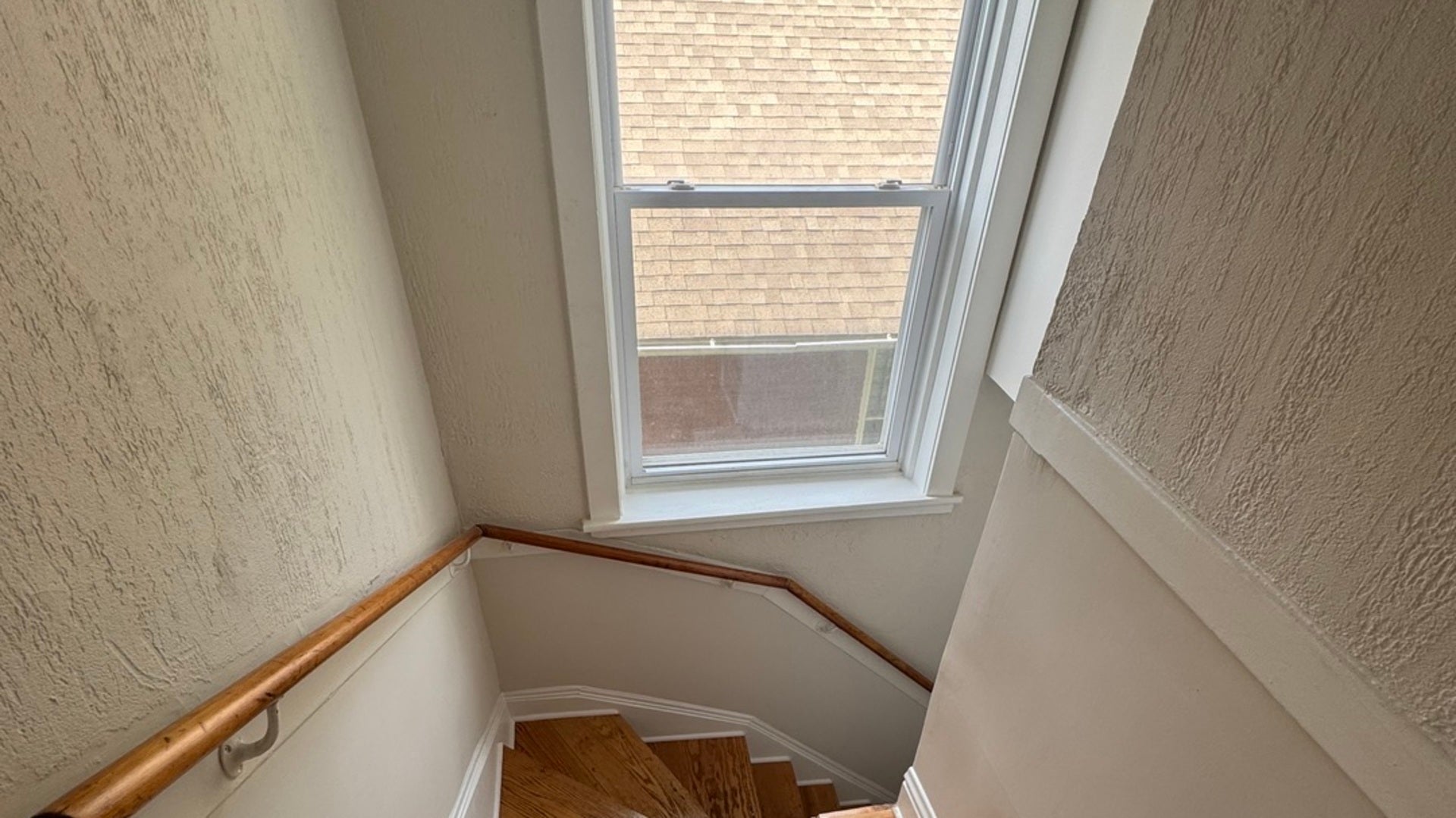 Home in Chicago, IL 60628 — photo 2