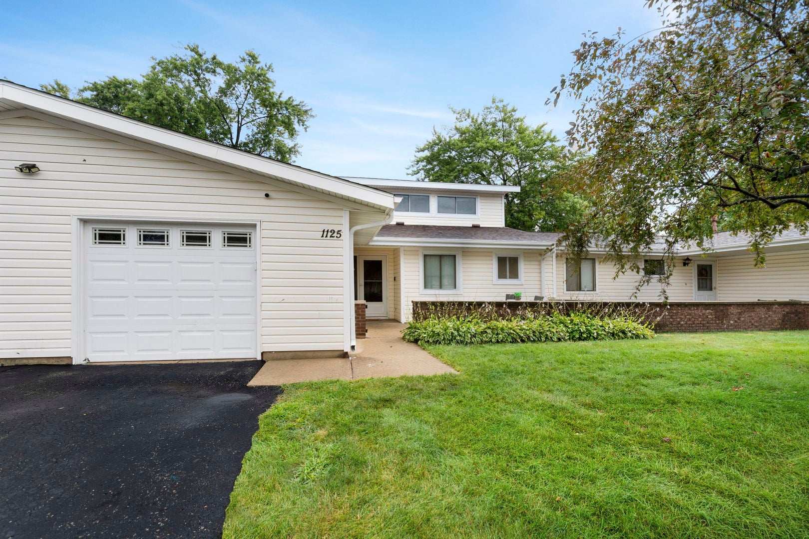 1125 Danvers Court — photo