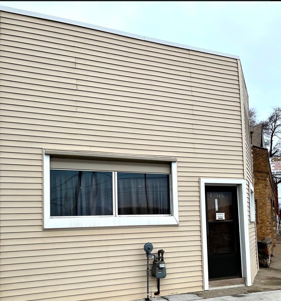 13515 S Baltimore Avenue — photo