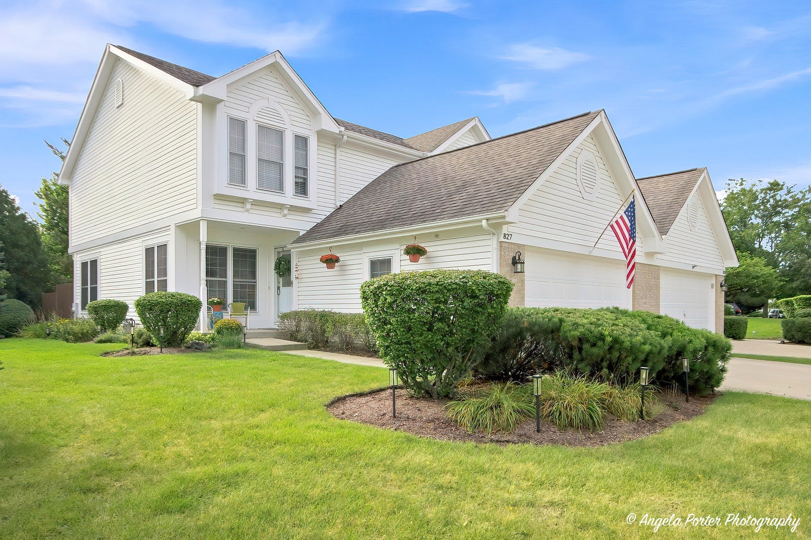 827 Stonebridge Lane — photo