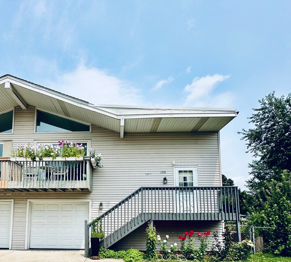 1330 Todd Farm Drive — photo